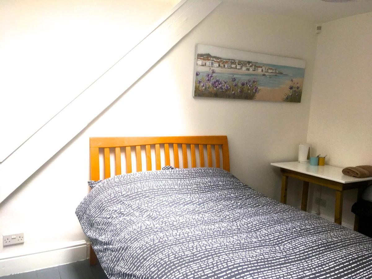 Palace Surf Lodge New Quay Kültér fotó